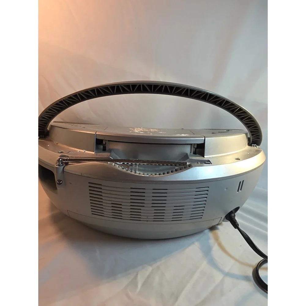 Sony CFD-S200 CD Radio Cassette-Corder Boombox Silver Mega Bass AM FM Tuner